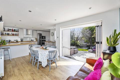 4 bedroom semi-detached house for sale, Cobton Drive, Hove