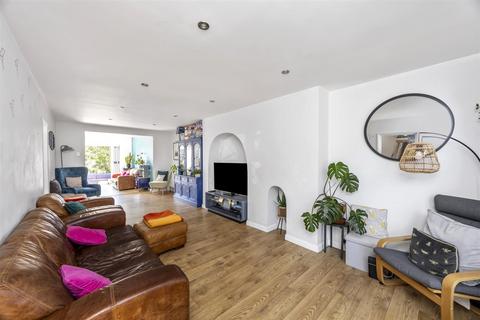 4 bedroom semi-detached house for sale, Cobton Drive, Hove