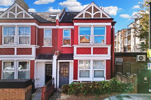 2 bedroom flat for sale, Stanhope Gardens, London N4