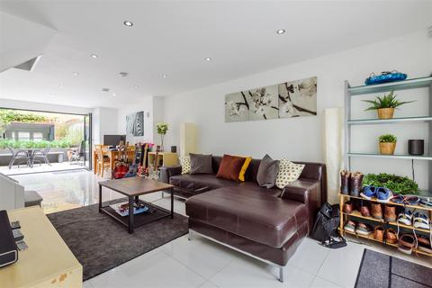 2 bedroom end of terrace house for sale, Kew Foot Road, Richmond