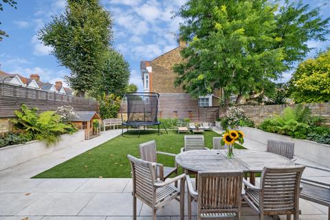 5 bedroom end of terrace house for sale, Aldbourne Road, London, W12