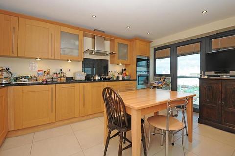 2 bedroom flat for sale, The Esplanade, Compass Point The Esplanade, PO21