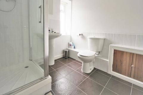 undefined, Malvern WR14