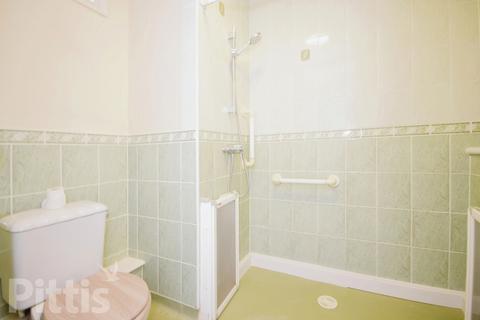 2 bedroom terraced house to rent, Osborne Road East Cowes PO32