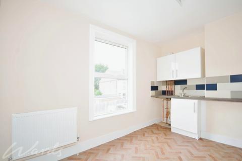 2 bedroom maisonette to rent, Holland Road Maidstone ME14