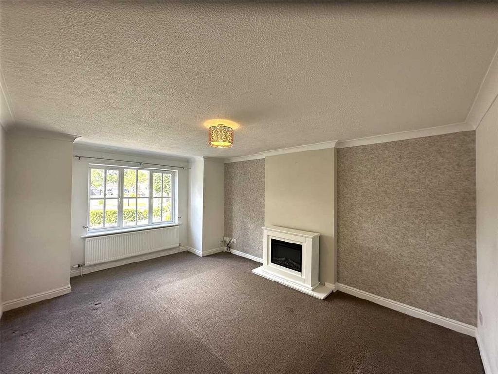 Open entrance porch: