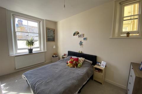 1 bedroom apartment to rent, 106-114 South Street, Eastbourne BN21