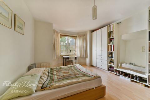 3 bedroom flat for sale, Langdale Road, London, SE10 8UA