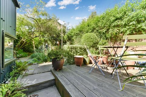 16a Langdale Road, London, SE10 8UA