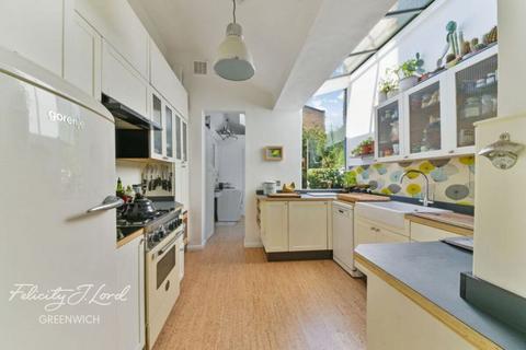 16a Langdale Road, London, SE10 8UA