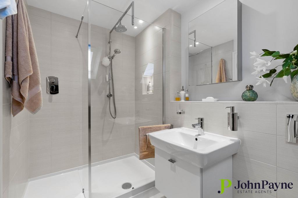 En Suite Shower Room