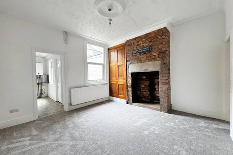 4 bedroom terraced house for sale, Seaforth Avenue, Leeds LS9