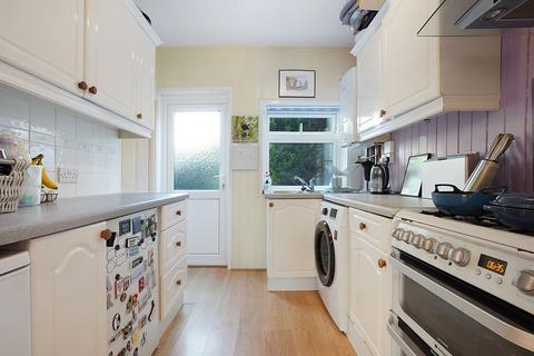 3 bedroom terraced house for sale, St. Leonards Avenue, Chatham, ME4