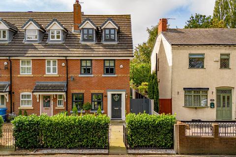 3 bedroom townhouse for sale, Warrington Road, Glazebury, WA3