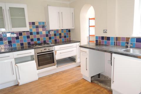 3 bedroom end of terrace house for sale, Kendall Road, Colchester