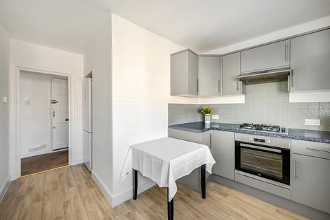 4b Hanger Green, London, W5 3EL