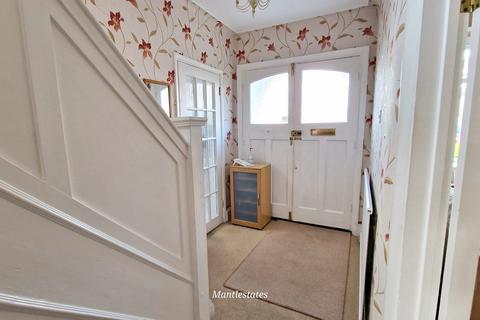 3 bedroom semi-detached house for sale, Brookside South, East Barnet/Southgate Borders EN4