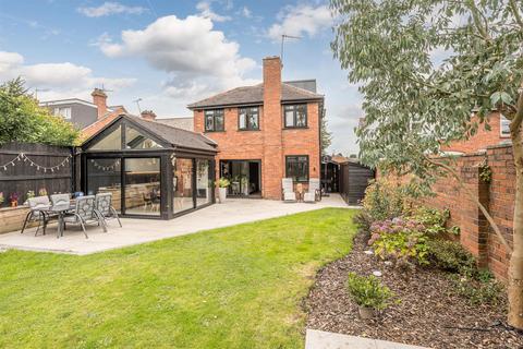 4 bedroom detached house for sale, Bowling Green Road, Stourbridge, DY8 3RZ