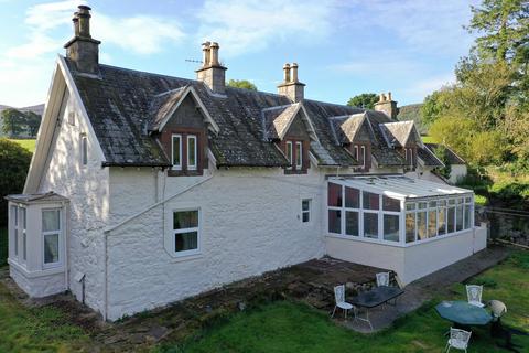 Abbeybank, New Abbey, Dumfries. DG2 8BU