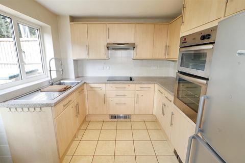 12 Nash Close, Elstree, Borehamwood, WD6 3LE