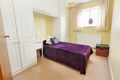 12 Nash Close, Elstree, Borehamwood, WD6 3LE