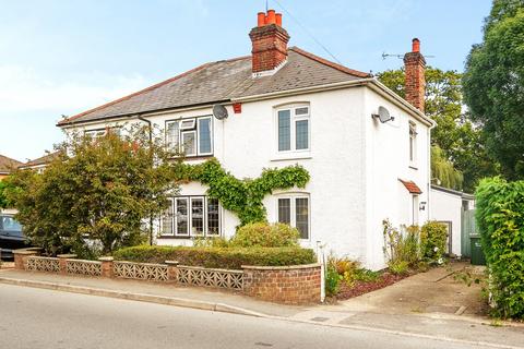 2 bedroom semi-detached house to rent, Send Marsh Road, Ripley, GU23