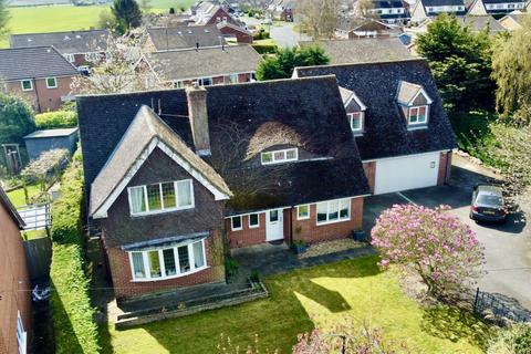 4 bedroom detached house for sale, Old Road, Leconfield, HU17 7NH