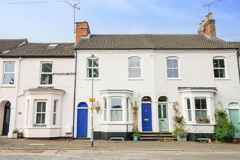 4 bedroom terraced house for sale, Waterloo Road, Leighton Buzzard