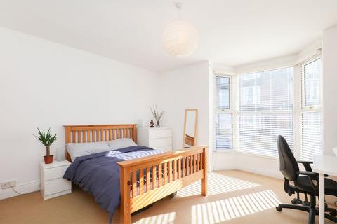 3 bedroom terraced house for sale, Wayland Road, Sheffield S11