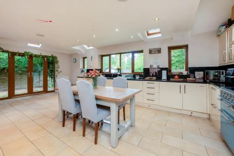 3 bedroom cottage for sale, Wisteria Cottage, Mill Lane, Alveston