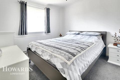 15 Appledore Drive, Carlton Colville, Lowestoft, NR33 8DJ