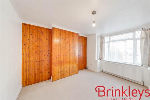 3 bedroom terraced house to rent, Colwood Gardens, London