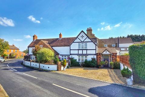 4 bedroom cottage for sale, Lower Shelton Road, Marston Moretaine, Bedfordshire, MK43