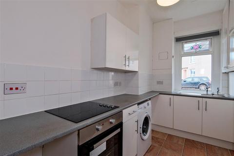 2 bedroom apartment to rent, Balintore Street, Glasgow