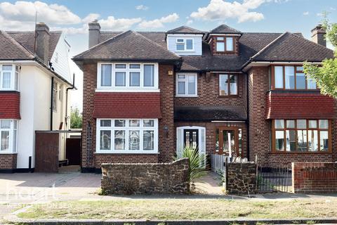 129 Manners Way, Southend-on-sea, SS2 6QP