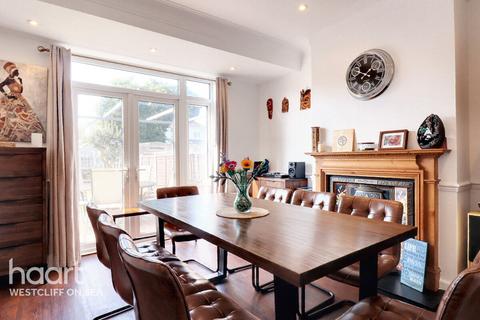 129 Manners Way, Southend-on-sea, SS2 6QP