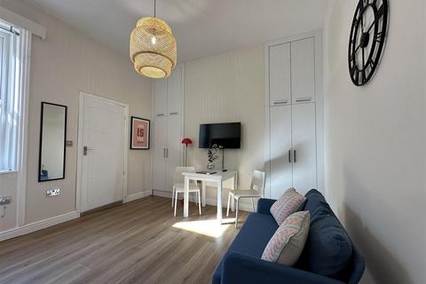 1 bedroom flat for sale, Aberdeen Walk, Scarborough