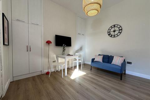 1 bedroom flat for sale, Aberdeen Walk, Scarborough