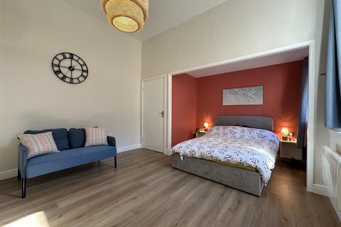 1 bedroom flat for sale, Aberdeen Walk, Scarborough