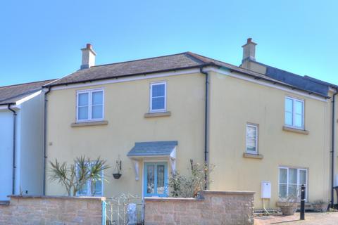 4 bedroom end of terrace house for sale, Madison Close, Hayle TR27