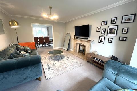 4 bedroom house to rent, Wolverton Drive, Wilmslow