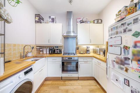 2 bedroom flat for sale, Kennington Oval, London SE11