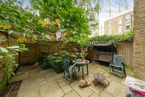 2 bedroom flat for sale, Kennington Oval, London SE11