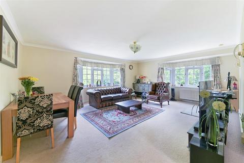 2 bedroom flat for sale, Downs Lodge Court, Church Street, Epsom