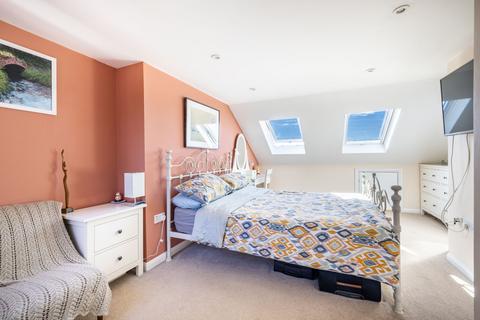 39 Foxon Lane, Caterham, CR3 5SG