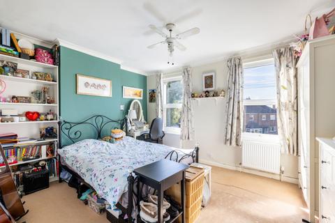 39 Foxon Lane, Caterham, CR3 5SG