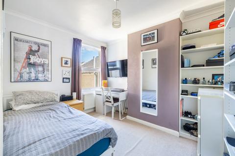 39 Foxon Lane, Caterham, CR3 5SG