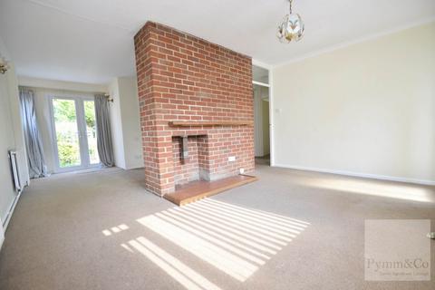 2 bedroom semi-detached bungalow to rent, Cricket Ground Road, Norwich NR1