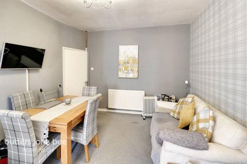 3 bedroom end of terrace house for sale, Cross Street, Marston