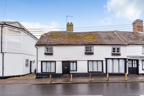 3 bedroom semi-detached house to rent, Church Street Cliffe ME3